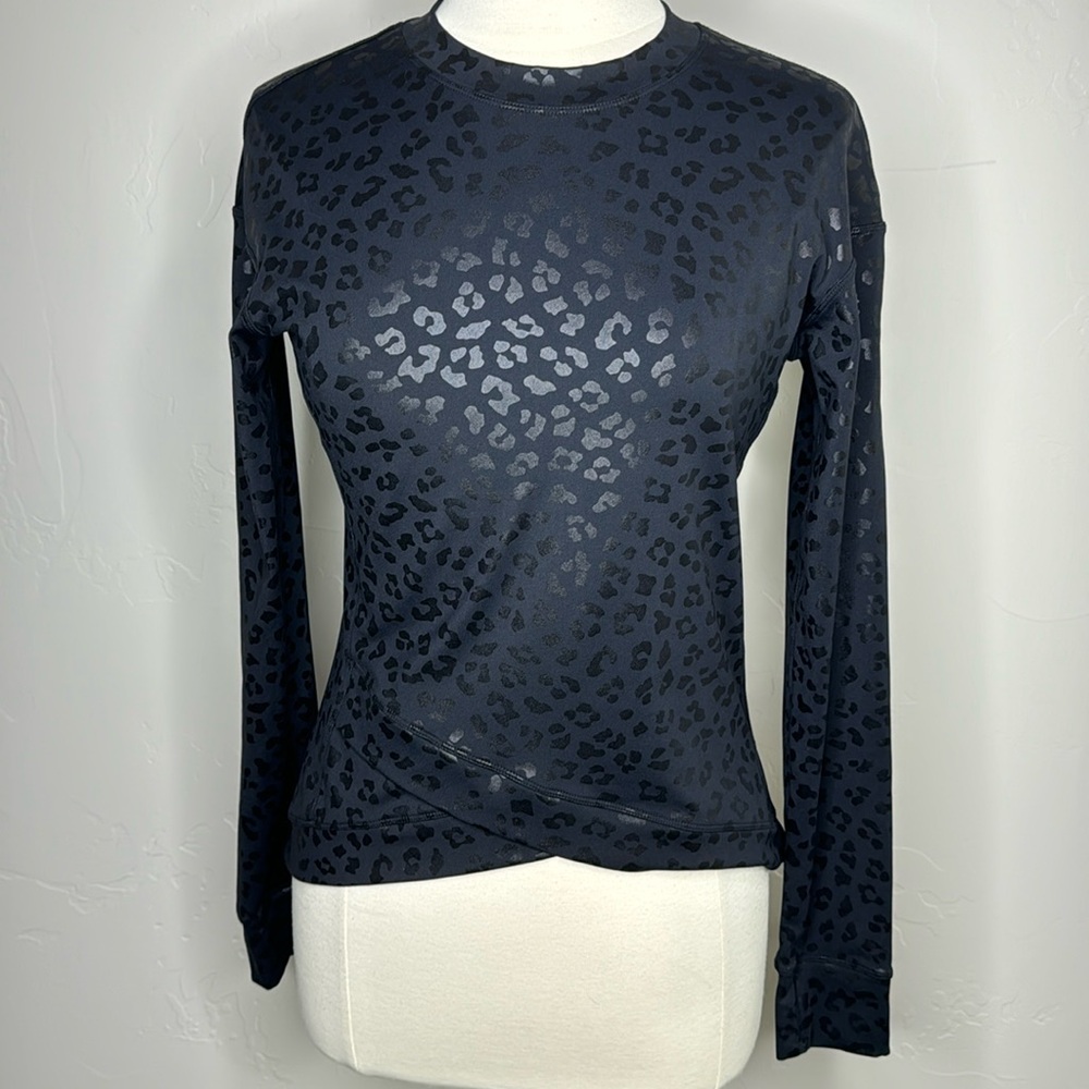 Long sleeve black on black leopard print compression top Size Medium